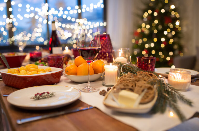 Christmas,Dinner,And,Eating,Concept,-,Glass,Of,Red,Wine